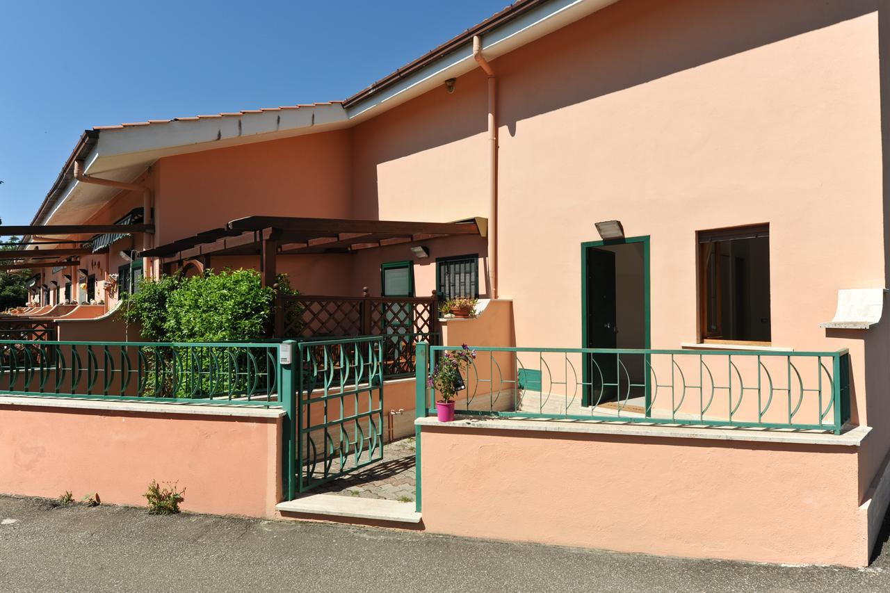 Ferienwohnung La Perla Del Tirreno Santa Severa Exterior foto