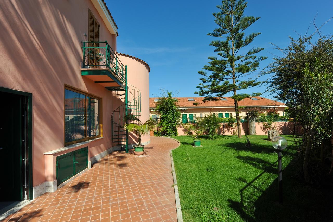 Ferienwohnung La Perla Del Tirreno Santa Severa Exterior foto